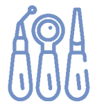 Niebieska ikona przedstawiająca trzy narzędzia ceramiczne lub rzeźbiarskie z metalowymi końcówkami o różnych kształtach i zaokrąglonymi uchwytami, ułożone obok siebie na przezroczystym tle. niebodent bemowo